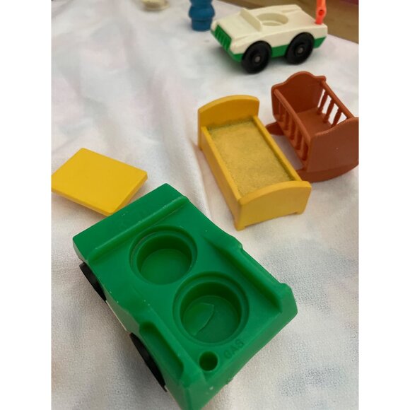 Vintage Fisher Price Little People Play Set Town Series W/ Accessories & Figures - Picture 10 of 16